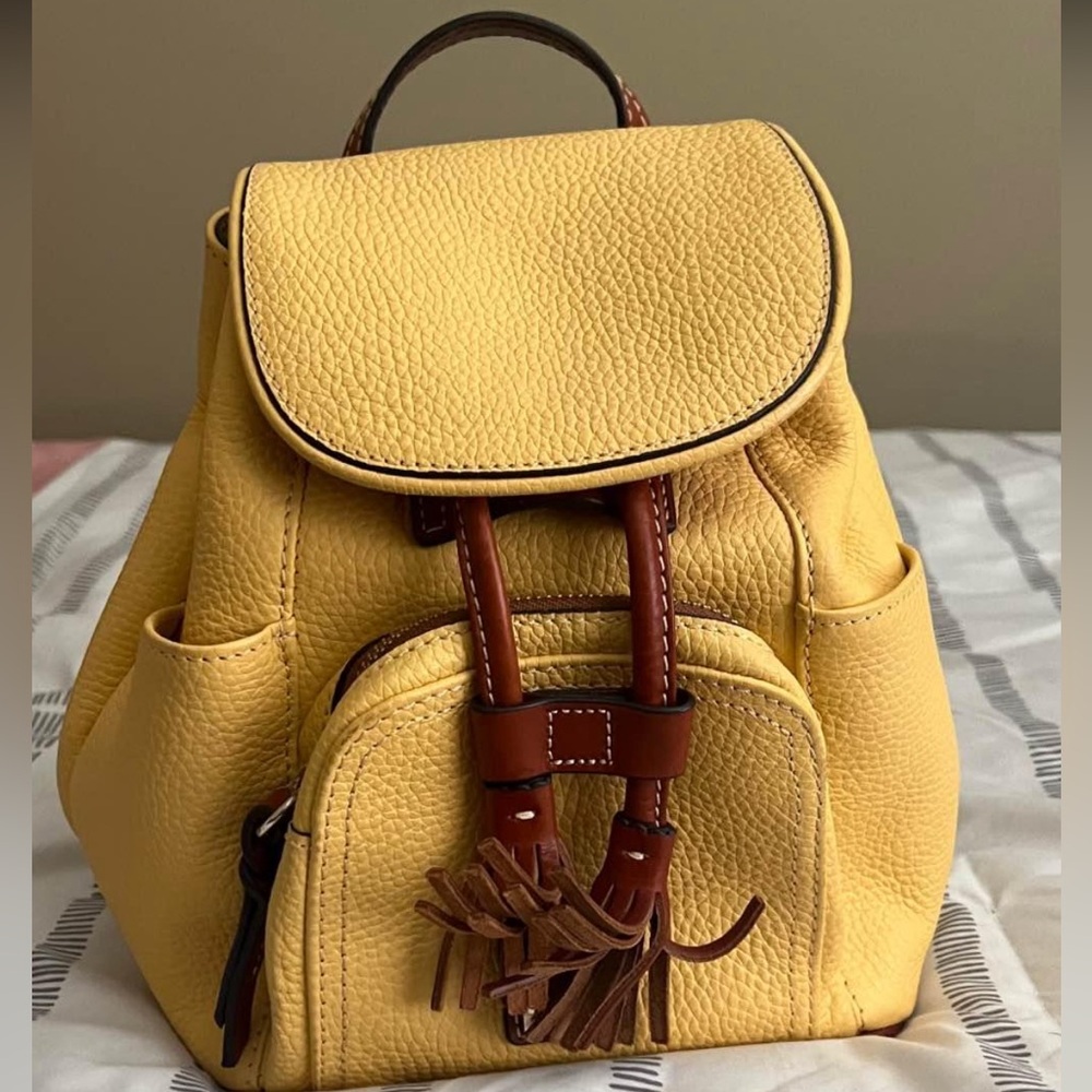 Yellow Dooney & Bourke Backpack Purse, Vintage, Classic -Color discontinued!!💛